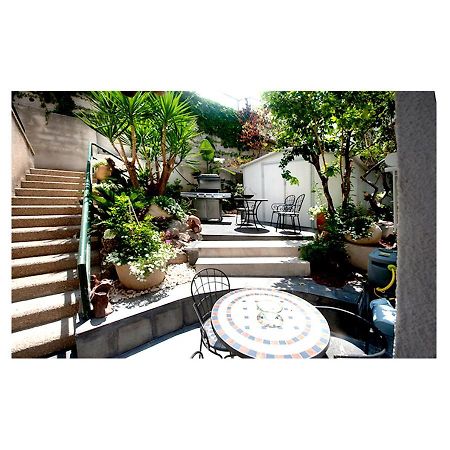 Boutique Apartment "Facing The Sea" ไฮฟา ภายนอก รูปภาพ