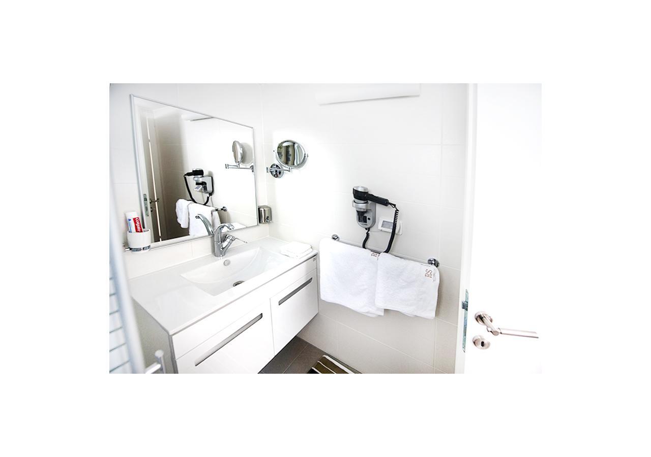Boutique Apartment "Facing The Sea" ไฮฟา ภายนอก รูปภาพ