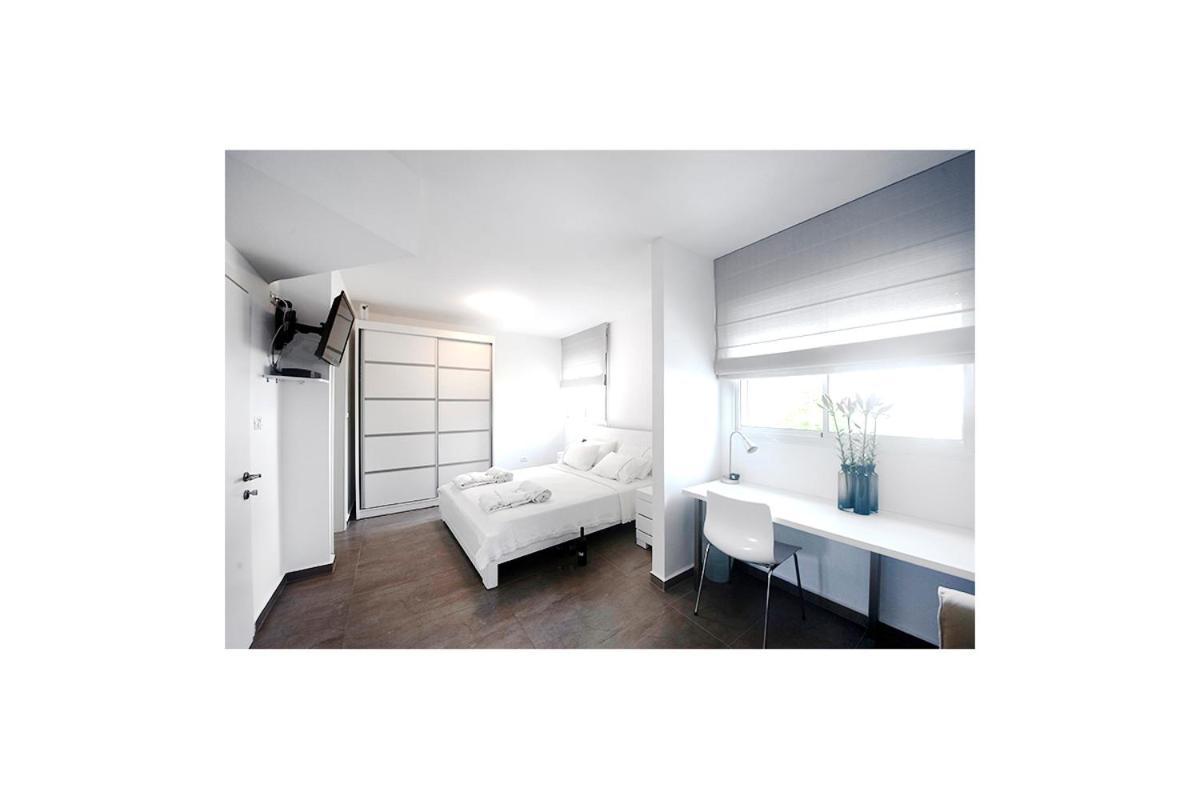 Boutique Apartment "Facing The Sea" ไฮฟา ภายนอก รูปภาพ