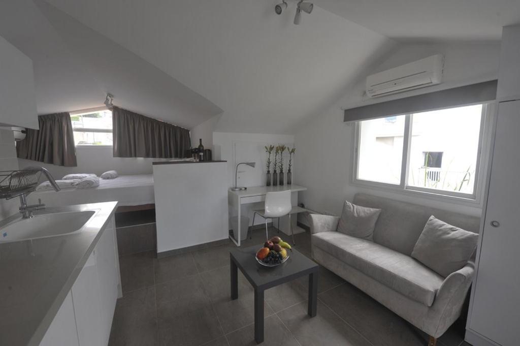 Boutique Apartment "Facing The Sea" ไฮฟา ภายนอก รูปภาพ